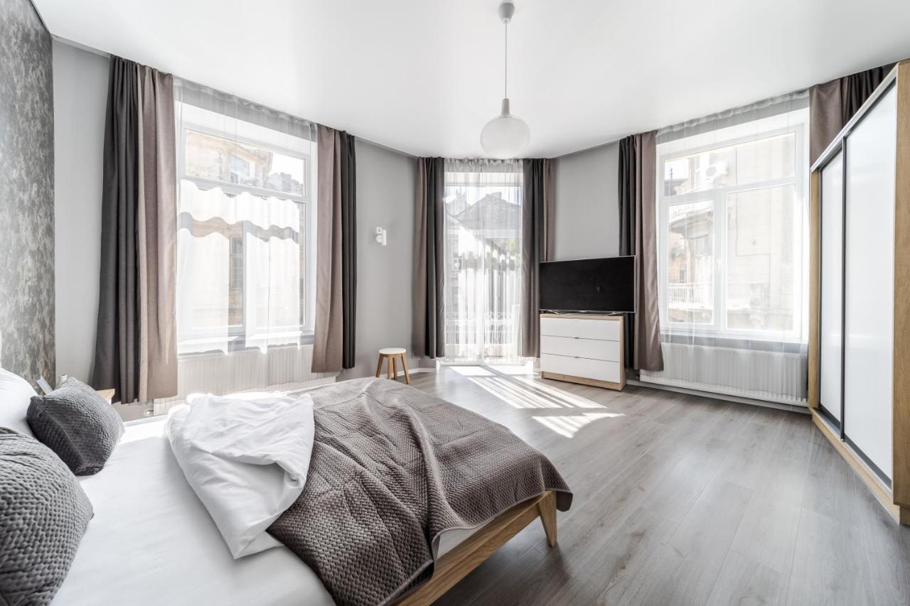 Inshiapartments On Popovycha Str Львов Экстерьер фото